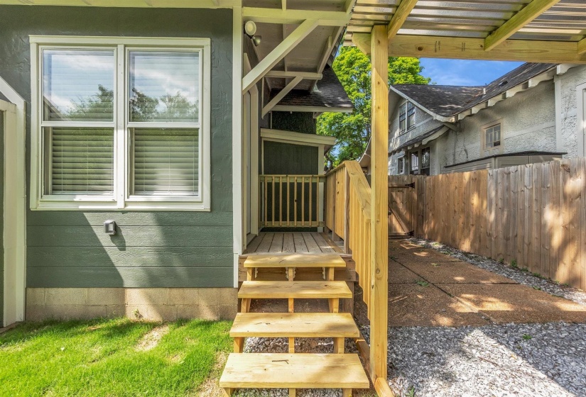 1757 VINTON AVE, Memphis, Tennessee 38104, 4 Bedroom Bedrooms, 9 Room Rooms,2 BathroomBathrooms,Residential,For Sale,VINTON,0,10220255