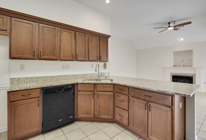 115 LEWIS FAIRWAY CIR, Oakland, Tennessee 38060, 4 Bedroom Bedrooms, 8 Room Rooms,2.1 BathroomBathrooms,Residential,For Sale,LEWIS FAIRWAY,0,10220261
