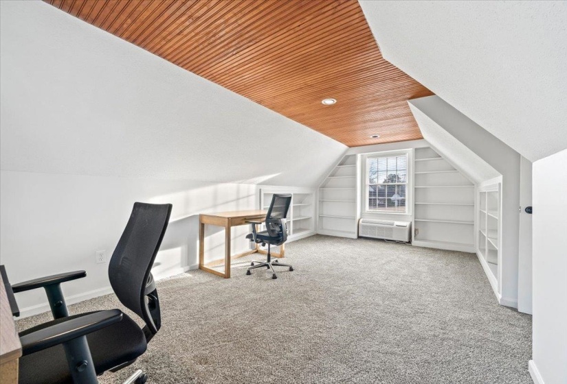 1361 POPLAR RIDGE DR, Memphis, Tennessee 38120, 4 Bedrooms Bedrooms, 9 Rooms Rooms,3 BathroomsBathrooms,Rental Properties,For Sale,POPLAR RIDGE,10220290