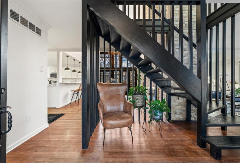 1361 POPLAR RIDGE DR, Memphis, Tennessee 38120, 4 Bedrooms Bedrooms, 9 Rooms Rooms,3 BathroomsBathrooms,Rental Properties,For Sale,POPLAR RIDGE,10220290