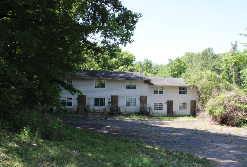 Vacant, in need of full renovations. No value given to this buildings.