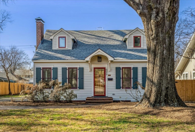 699 EVERGREEN ST, Memphis, Tennessee 38107, 4 Bedrooms Bedrooms, 6 Rooms Rooms,3 BathroomsBathrooms,Residential,For Sale,EVERGREEN,10212448