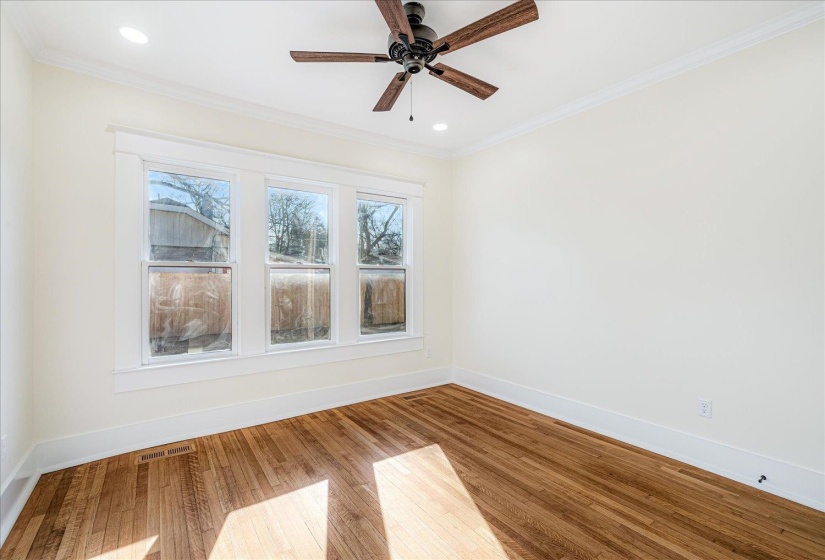 699 EVERGREEN ST, Memphis, Tennessee 38107, 4 Bedrooms Bedrooms, 6 Rooms Rooms,3 BathroomsBathrooms,Residential,For Sale,EVERGREEN,10212448