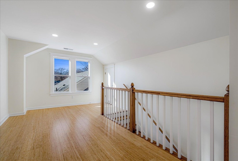 699 EVERGREEN ST, Memphis, Tennessee 38107, 4 Bedrooms Bedrooms, 6 Rooms Rooms,3 BathroomsBathrooms,Residential,For Sale,EVERGREEN,10212448