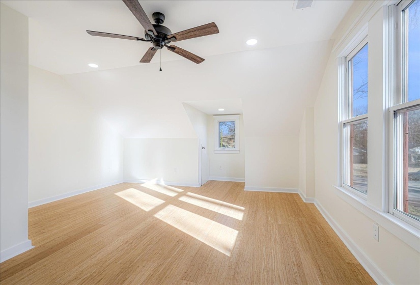 699 EVERGREEN ST, Memphis, Tennessee 38107, 4 Bedrooms Bedrooms, 6 Rooms Rooms,3 BathroomsBathrooms,Residential,For Sale,EVERGREEN,10212448