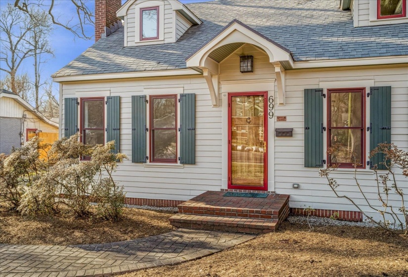 699 EVERGREEN ST, Memphis, Tennessee 38107, 4 Bedrooms Bedrooms, 6 Rooms Rooms,3 BathroomsBathrooms,Residential,For Sale,EVERGREEN,10212448