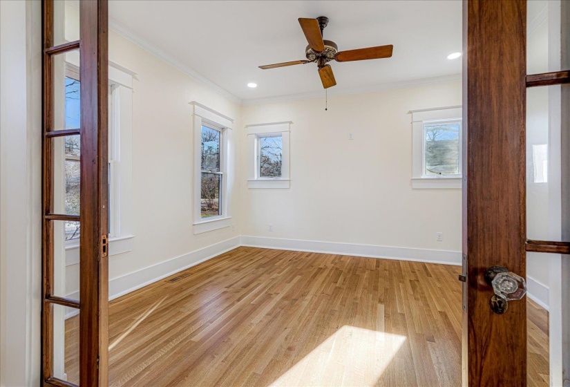 699 EVERGREEN ST, Memphis, Tennessee 38107, 4 Bedrooms Bedrooms, 6 Rooms Rooms,3 BathroomsBathrooms,Residential,For Sale,EVERGREEN,10212448