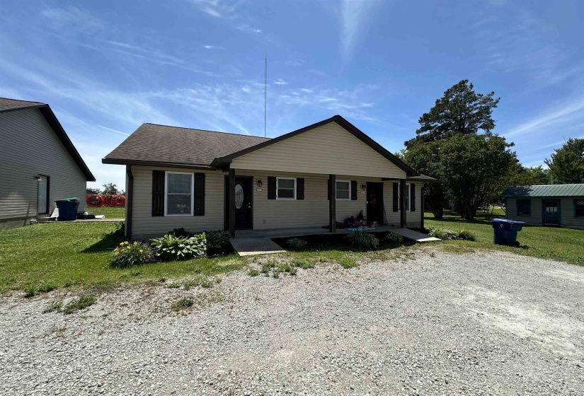 207AB, 209AB WILLOW DR, Adamsville, Tennessee 38310, 8 Bedroom Bedrooms, 20 Room Rooms,4 BathroomBathrooms,Residential,For Sale,WILLOW,0,10220278