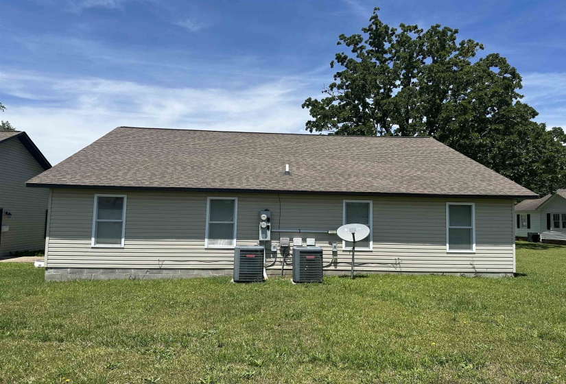 207AB, 209AB WILLOW DR, Adamsville, Tennessee 38310, 8 Bedroom Bedrooms, 20 Room Rooms,4 BathroomBathrooms,Residential,For Sale,WILLOW,0,10220278