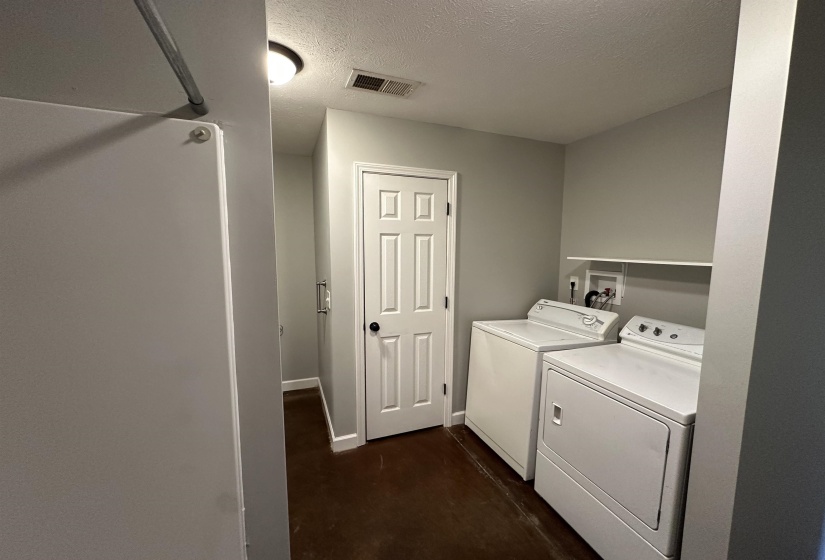 207AB, 209AB WILLOW DR, Adamsville, Tennessee 38310, 8 Bedroom Bedrooms, 20 Room Rooms,4 BathroomBathrooms,Residential,For Sale,WILLOW,0,10220278