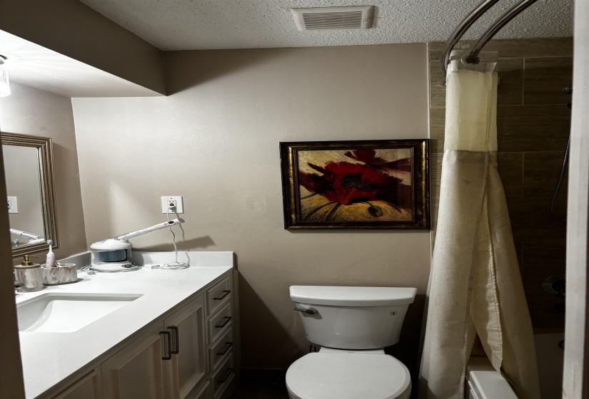 3080 RIDGEWAY RD, Memphis, Tennessee 38115, 3 Bedrooms Bedrooms, 7 Rooms Rooms,2 BathroomsBathrooms,Residential,For Sale,RIDGEWAY,10220281