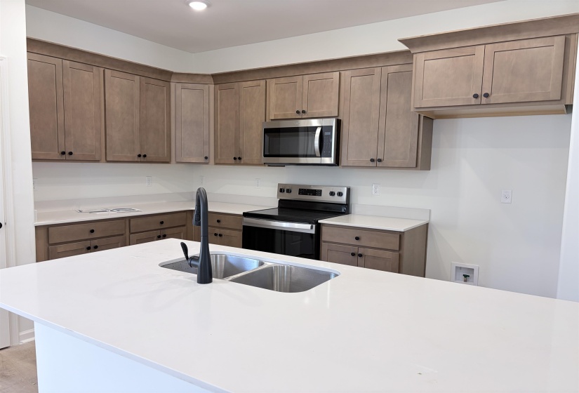189 BITTER BRANCH RD, Cordova, Tennessee 38018, 4 Bedroom Bedrooms, 8 Room Rooms,3 BathroomBathrooms,Residential,For Sale,BITTER BRANCH,0,10208581