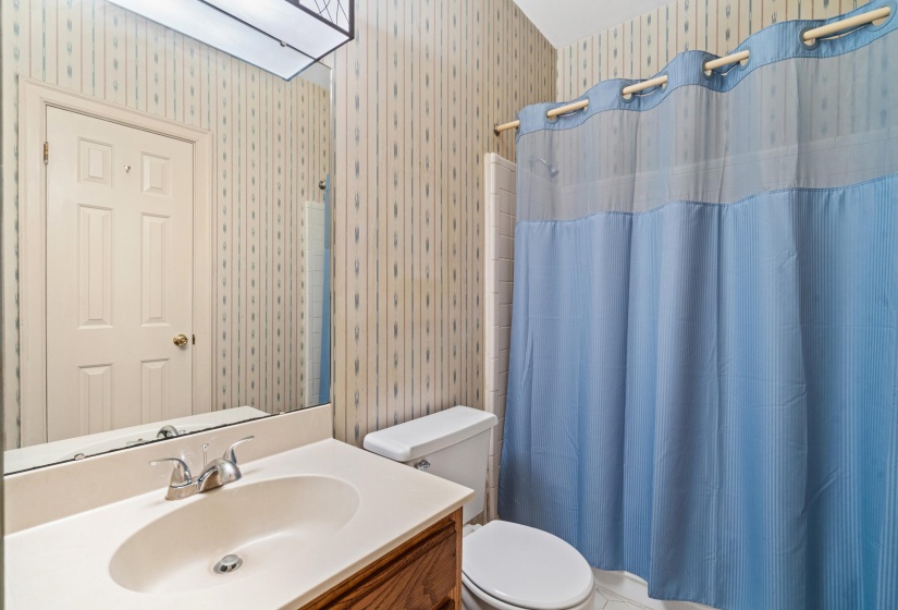 563 SUMMITT ST, Memphis, Tennessee 38104, 3 Bedroom Bedrooms, 6 Room Rooms,2 BathroomBathrooms,Residential,For Sale,SUMMITT,0,10220292
