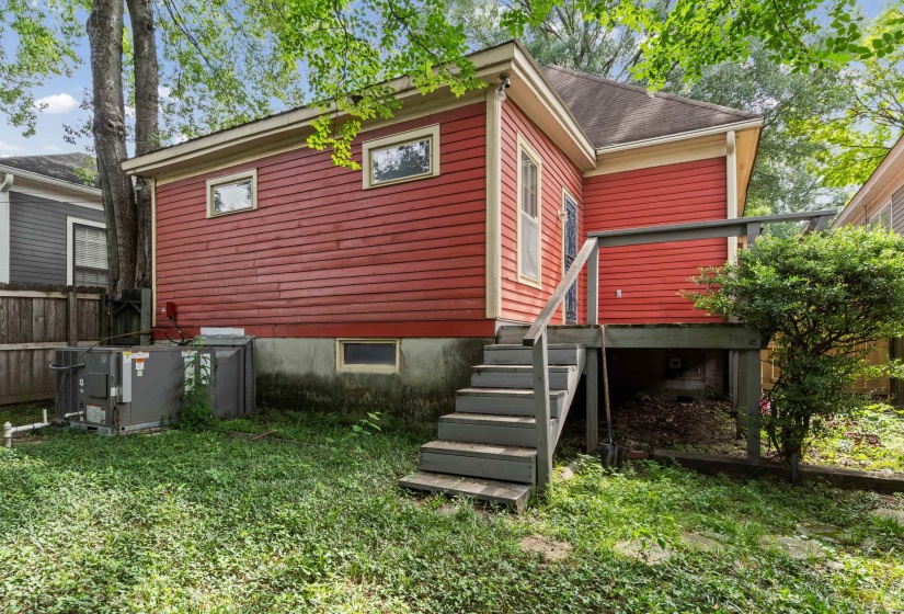 563 SUMMITT ST, Memphis, Tennessee 38104, 3 Bedroom Bedrooms, 6 Room Rooms,2 BathroomBathrooms,Residential,For Sale,SUMMITT,0,10220292