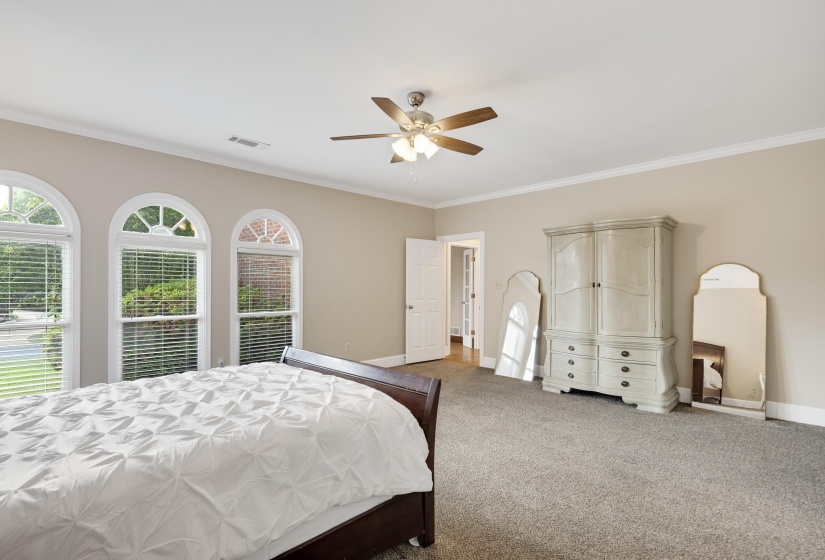 3486 CLASSIC DR, Memphis, Tennessee 38125, 4 Bedroom Bedrooms, 10 Room Rooms,3.1 BathroomBathrooms,Residential,For Sale,CLASSIC,0,10220294