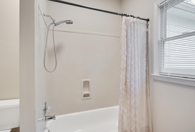 3486 CLASSIC DR, Memphis, Tennessee 38125, 4 Bedroom Bedrooms, 10 Room Rooms,3.1 BathroomBathrooms,Residential,For Sale,CLASSIC,0,10220294
