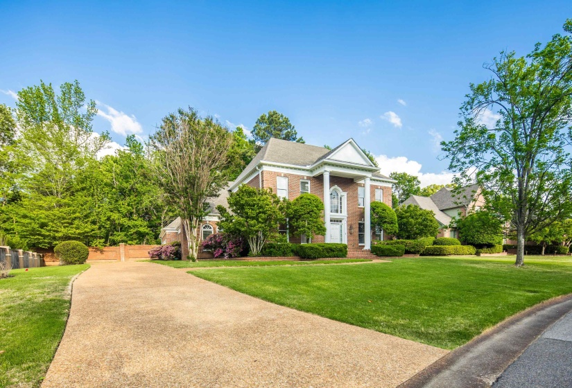 3486 CLASSIC DR, Memphis, Tennessee 38125, 4 Bedroom Bedrooms, 10 Room Rooms,3.1 BathroomBathrooms,Residential,For Sale,CLASSIC,0,10220294
