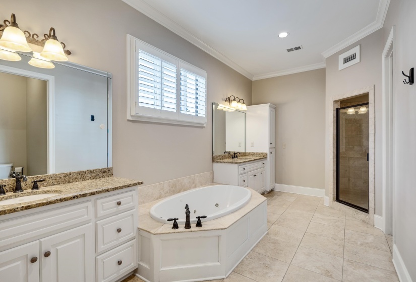 6597 HERONSWOOD CV, Memphis, Tennessee 38119, 5 Bedroom Bedrooms, 11 Room Rooms,4.1 BathroomBathrooms,Residential,For Sale,HERONSWOOD,0,10220296