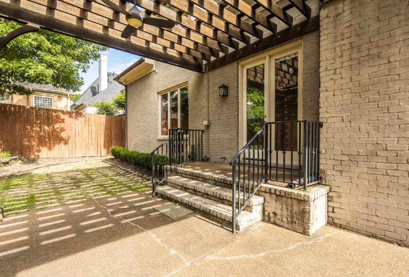 6597 HERONSWOOD CV, Memphis, Tennessee 38119, 5 Bedroom Bedrooms, 11 Room Rooms,4.1 BathroomBathrooms,Residential,For Sale,HERONSWOOD,0,10220296