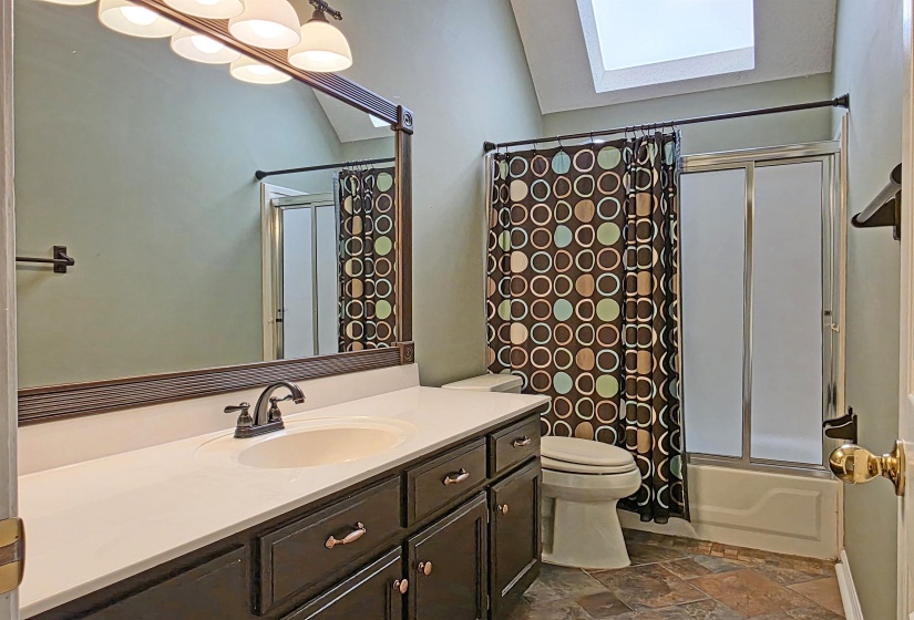 351 WOLF LAIR CV, Collierville, Tennessee 38017, 5 Bedroom Bedrooms, 3 Room Rooms,3 BathroomBathrooms,Residential,For Sale,WOLF LAIR,0,10220314