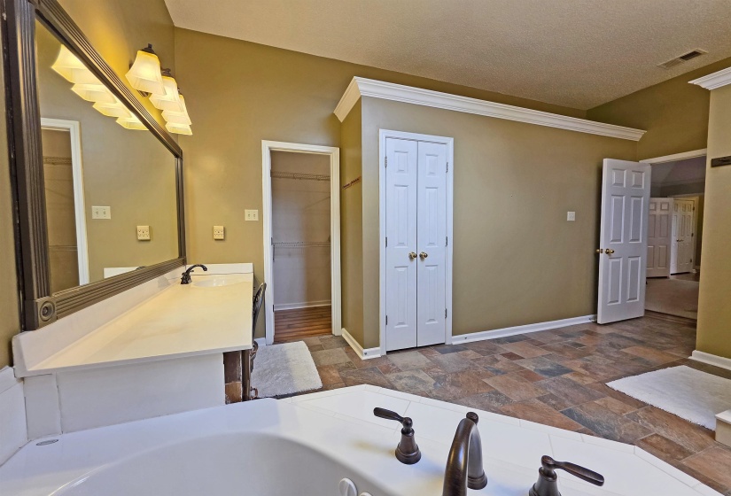 351 WOLF LAIR CV, Collierville, Tennessee 38017, 5 Bedroom Bedrooms, 3 Room Rooms,3 BathroomBathrooms,Residential,For Sale,WOLF LAIR,0,10220314