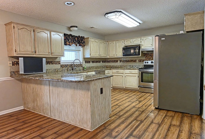 351 WOLF LAIR CV, Collierville, Tennessee 38017, 5 Bedroom Bedrooms, 3 Room Rooms,3 BathroomBathrooms,Residential,For Sale,WOLF LAIR,0,10220314