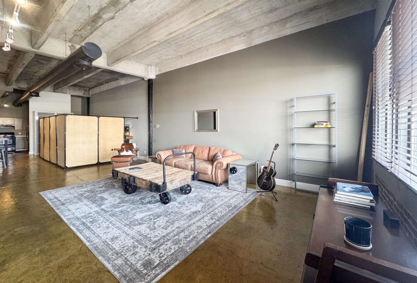 408 FRONT ST, Memphis, Tennessee 38103, 1 Bedroom Bedrooms, 3 Rooms Rooms,1 BathroomBathrooms,Residential,For Sale,FRONT,10220322