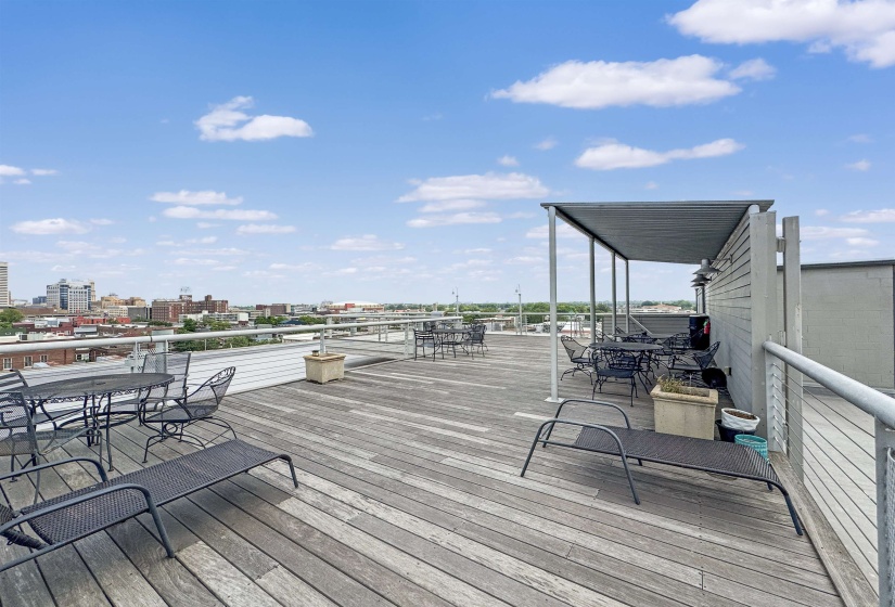 408 FRONT ST, Memphis, Tennessee 38103, 1 Bedroom Bedrooms, 3 Rooms Rooms,1 BathroomBathrooms,Residential,For Sale,FRONT,10220322