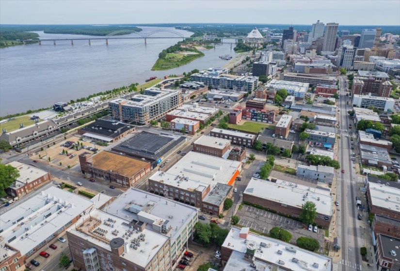 408 FRONT ST, Memphis, Tennessee 38103, 1 Bedroom Bedrooms, 3 Rooms Rooms,1 BathroomBathrooms,Residential,For Sale,FRONT,10220322