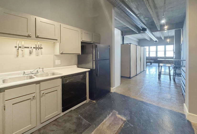 408 FRONT ST, Memphis, Tennessee 38103, 1 Bedroom Bedrooms, 3 Rooms Rooms,1 BathroomBathrooms,Residential,For Sale,FRONT,10220322