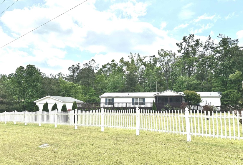 39 CR 360 RD, Iuka, Mississippi 38852-0000, 3 Bedroom Bedrooms, 6 Room Rooms,2 BathroomBathrooms,Residential,For Sale,CR 360,0,10220332