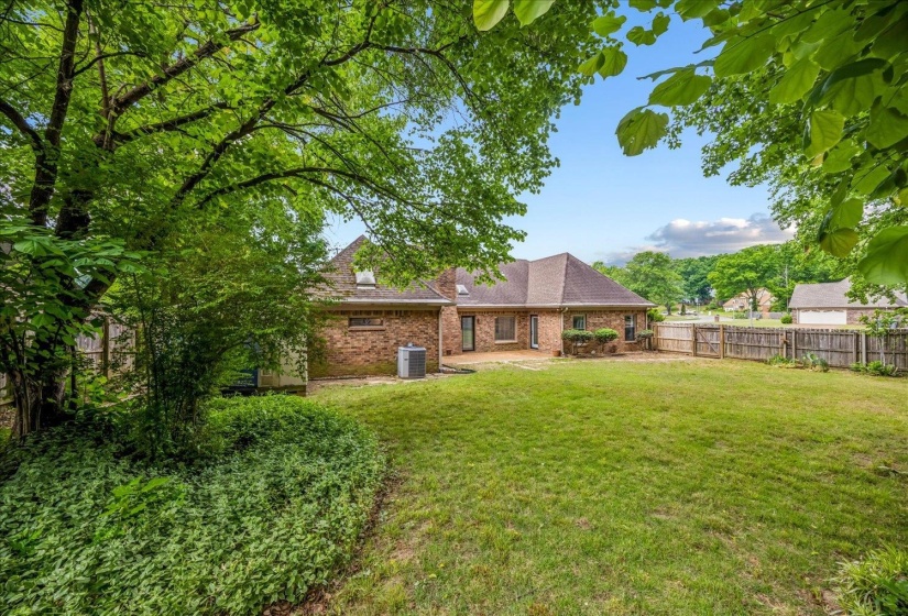 8752 CARROLLWOOD LN, Memphis, Tennessee 38016, 4 Bedrooms Bedrooms, 7 Rooms Rooms,3 BathroomsBathrooms,Residential,For Sale,CARROLLWOOD,10220335