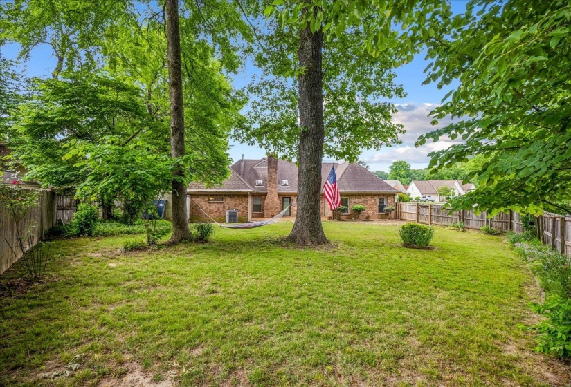 8752 CARROLLWOOD LN, Memphis, Tennessee 38016, 4 Bedrooms Bedrooms, 7 Rooms Rooms,3 BathroomsBathrooms,Residential,For Sale,CARROLLWOOD,10220335