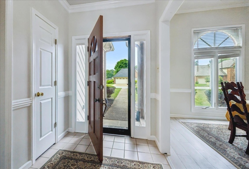 8752 CARROLLWOOD LN, Memphis, Tennessee 38016, 4 Bedrooms Bedrooms, 7 Rooms Rooms,3 BathroomsBathrooms,Residential,For Sale,CARROLLWOOD,10220335