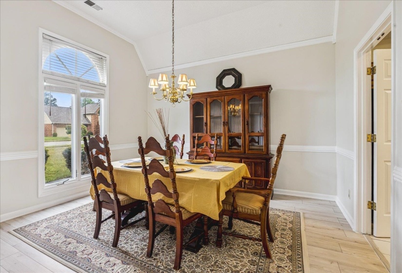 8752 CARROLLWOOD LN, Memphis, Tennessee 38016, 4 Bedrooms Bedrooms, 7 Rooms Rooms,3 BathroomsBathrooms,Residential,For Sale,CARROLLWOOD,10220335