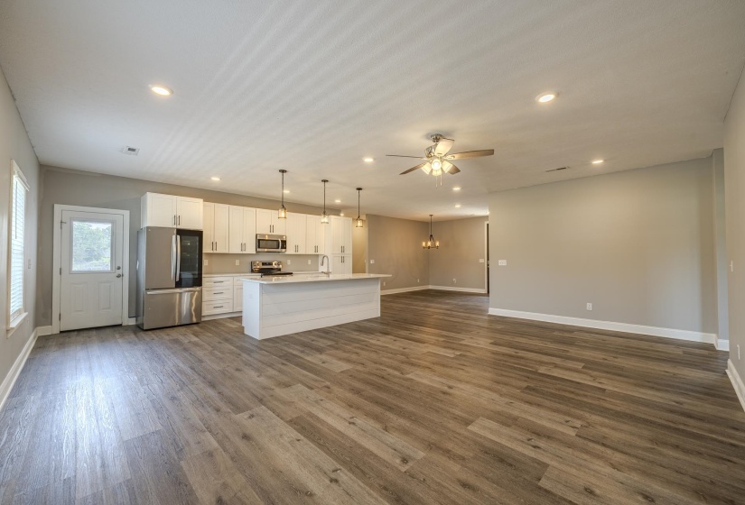 450 CORDOVA CV, Savannah, Tennessee 38372, 4 Bedrooms Bedrooms, 10 Rooms Rooms,2 BathroomsBathrooms,Residential,For Sale,CORDOVA,10220339