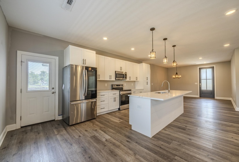 450 CORDOVA CV, Savannah, Tennessee 38372, 4 Bedrooms Bedrooms, 10 Rooms Rooms,2 BathroomsBathrooms,Residential,For Sale,CORDOVA,10220339