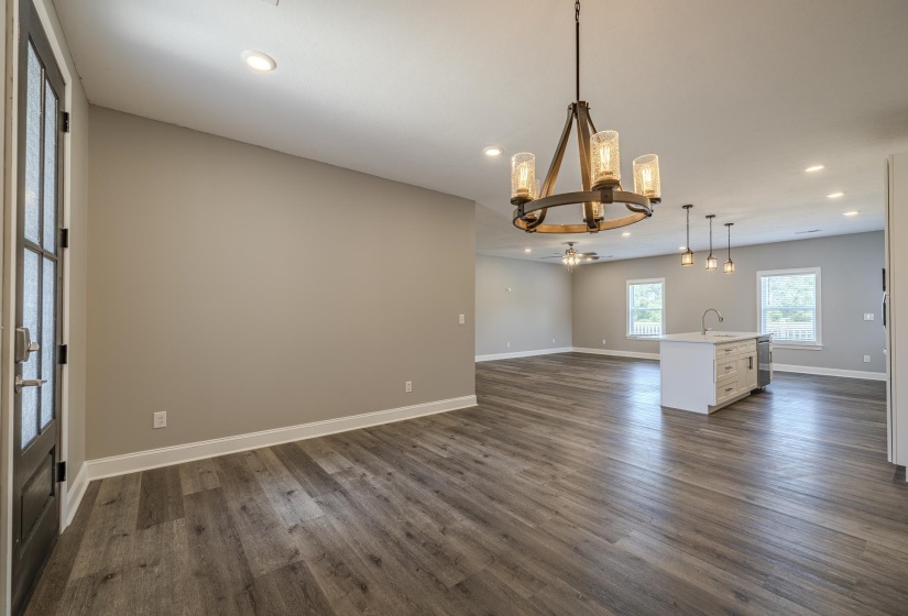 450 CORDOVA CV, Savannah, Tennessee 38372, 4 Bedrooms Bedrooms, 10 Rooms Rooms,2 BathroomsBathrooms,Residential,For Sale,CORDOVA,10220339