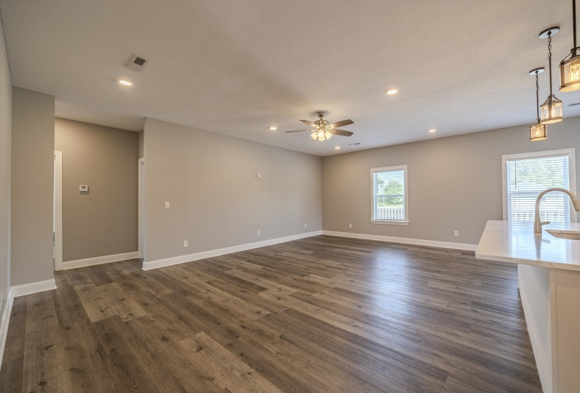 450 CORDOVA CV, Savannah, Tennessee 38372, 4 Bedrooms Bedrooms, 10 Rooms Rooms,2 BathroomsBathrooms,Residential,For Sale,CORDOVA,10220339