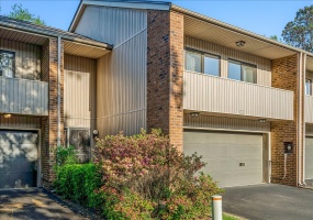 4715 MINT DR, Memphis, Tennessee 38117, 2 Bedrooms Bedrooms, 5 Rooms Rooms,2.1 BathroomsBathrooms,Residential,For Sale,MINT,10220354