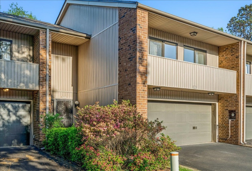 4715 MINT DR, Memphis, Tennessee 38117, 2 Bedrooms Bedrooms, 5 Rooms Rooms,2.1 BathroomsBathrooms,Residential,For Sale,MINT,10220354