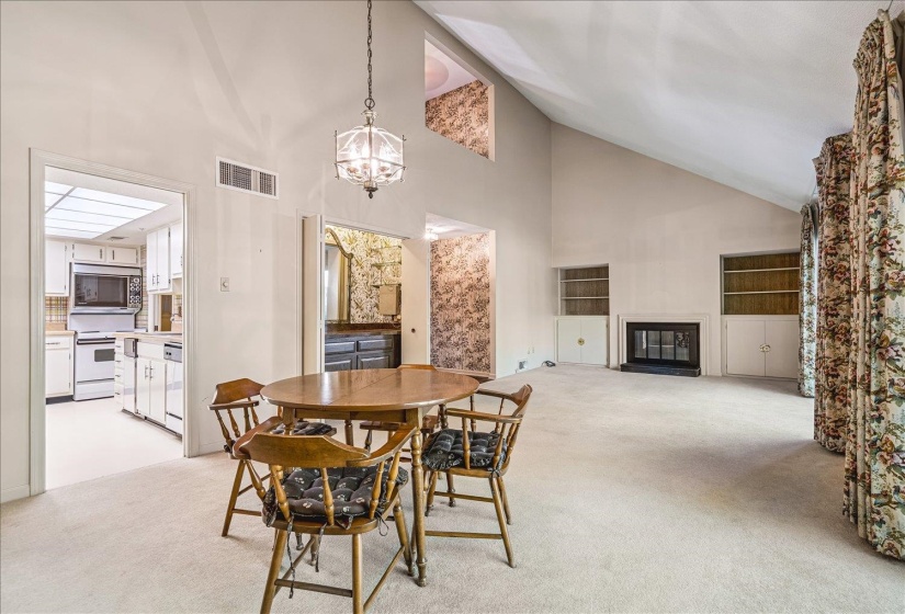 4715 MINT DR, Memphis, Tennessee 38117, 2 Bedrooms Bedrooms, 5 Rooms Rooms,2.1 BathroomsBathrooms,Residential,For Sale,MINT,10220354