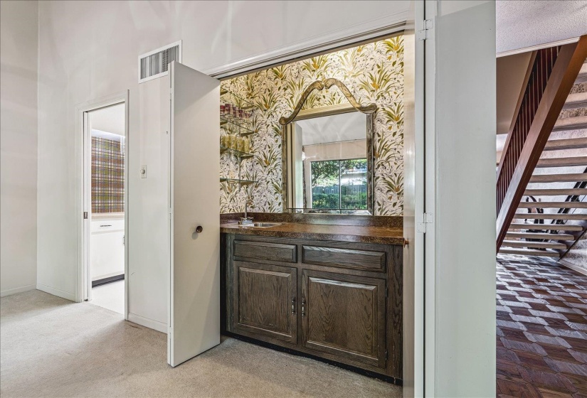 4715 MINT DR, Memphis, Tennessee 38117, 2 Bedrooms Bedrooms, 5 Rooms Rooms,2.1 BathroomsBathrooms,Residential,For Sale,MINT,10220354