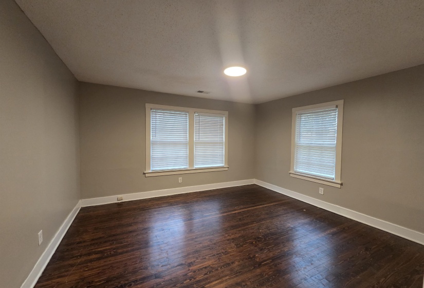 983 BROWER ST, Memphis, Tennessee 38111-4152, 4 Bedrooms Bedrooms, 7 Rooms Rooms,1 BathroomBathrooms,Rental Properties,For Sale,BROWER,10220366