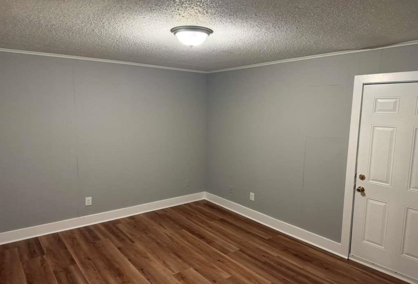 1010 UNIVERSITY ST, Memphis, Tennessee 38107, 2 Bedrooms Bedrooms, 4 Rooms Rooms,1.1 BathroomsBathrooms,Rental Properties,For Sale,UNIVERSITY,10220383