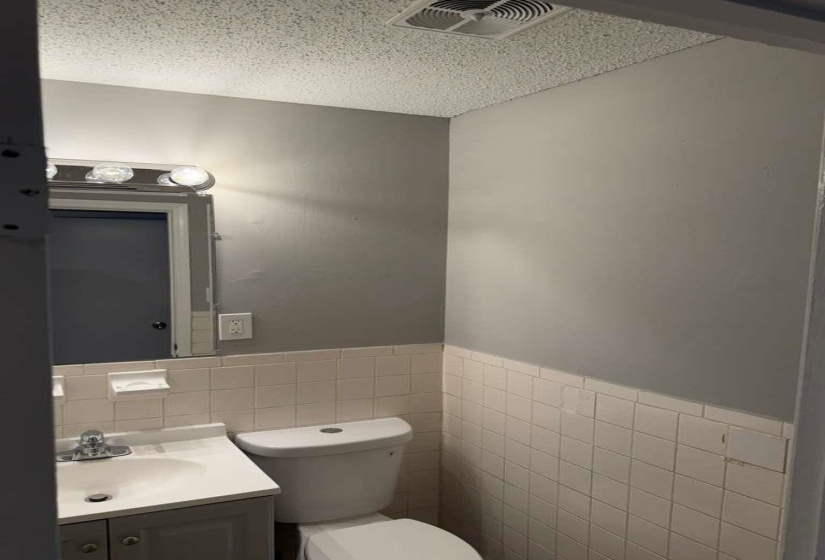 1010 UNIVERSITY ST, Memphis, Tennessee 38107, 2 Bedrooms Bedrooms, 4 Rooms Rooms,1.1 BathroomsBathrooms,Rental Properties,For Sale,UNIVERSITY,10220383