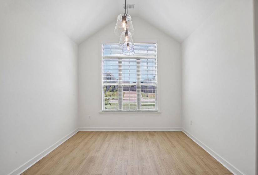 100 LAUREL WOOD LN, Oakland, Tennessee 38060, 4 Bedroom Bedrooms, 9 Room Rooms,3 BathroomBathrooms,Residential,For Sale,LAUREL WOOD,0,10211022