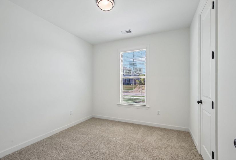 100 LAUREL WOOD LN, Oakland, Tennessee 38060, 4 Bedroom Bedrooms, 9 Room Rooms,3 BathroomBathrooms,Residential,For Sale,LAUREL WOOD,0,10211022