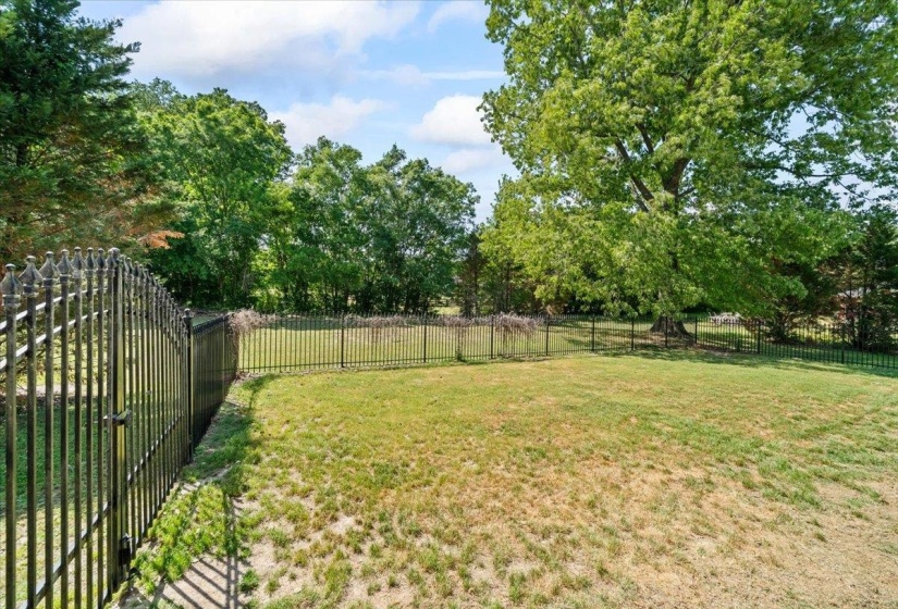 425 ALISHA DR, Rossville, Tennessee 38066, 5 Bedroom Bedrooms, 10 Room Rooms,3.1 BathroomBathrooms,Residential,For Sale,ALISHA,0,10219491