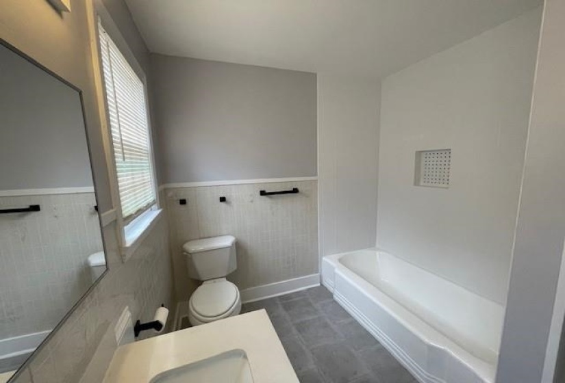 725 LOEB ST, Memphis, Tennessee 38111, 4 Bedrooms Bedrooms, 8 Rooms Rooms,2.1 BathroomsBathrooms,Residential,For Sale,LOEB,10220367